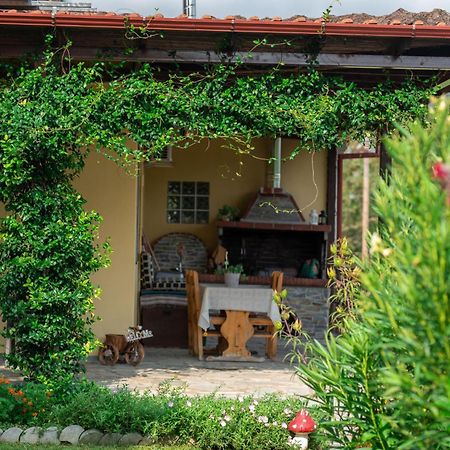 אדסה Cottage Lina מראה חיצוני תמונה
